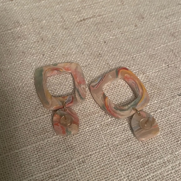 Marbled drop earrings - Picture 4 of 4